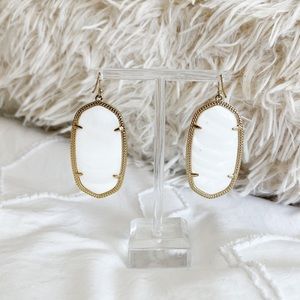 Danielle Gold Earrings in White Pearl - Kendra Scott